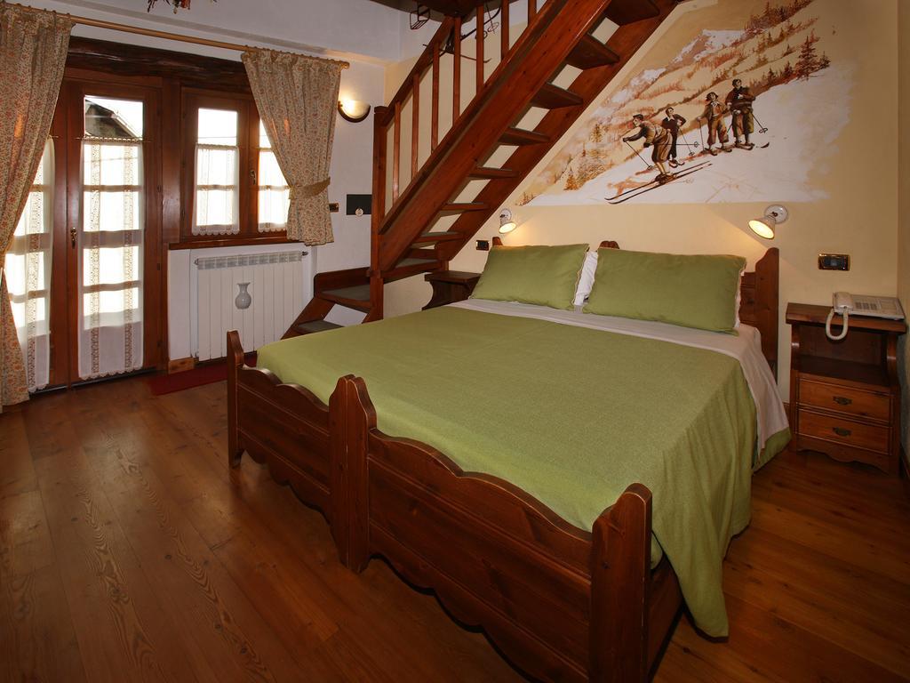 Chalet Chez Nous Oulx Exteriör bild